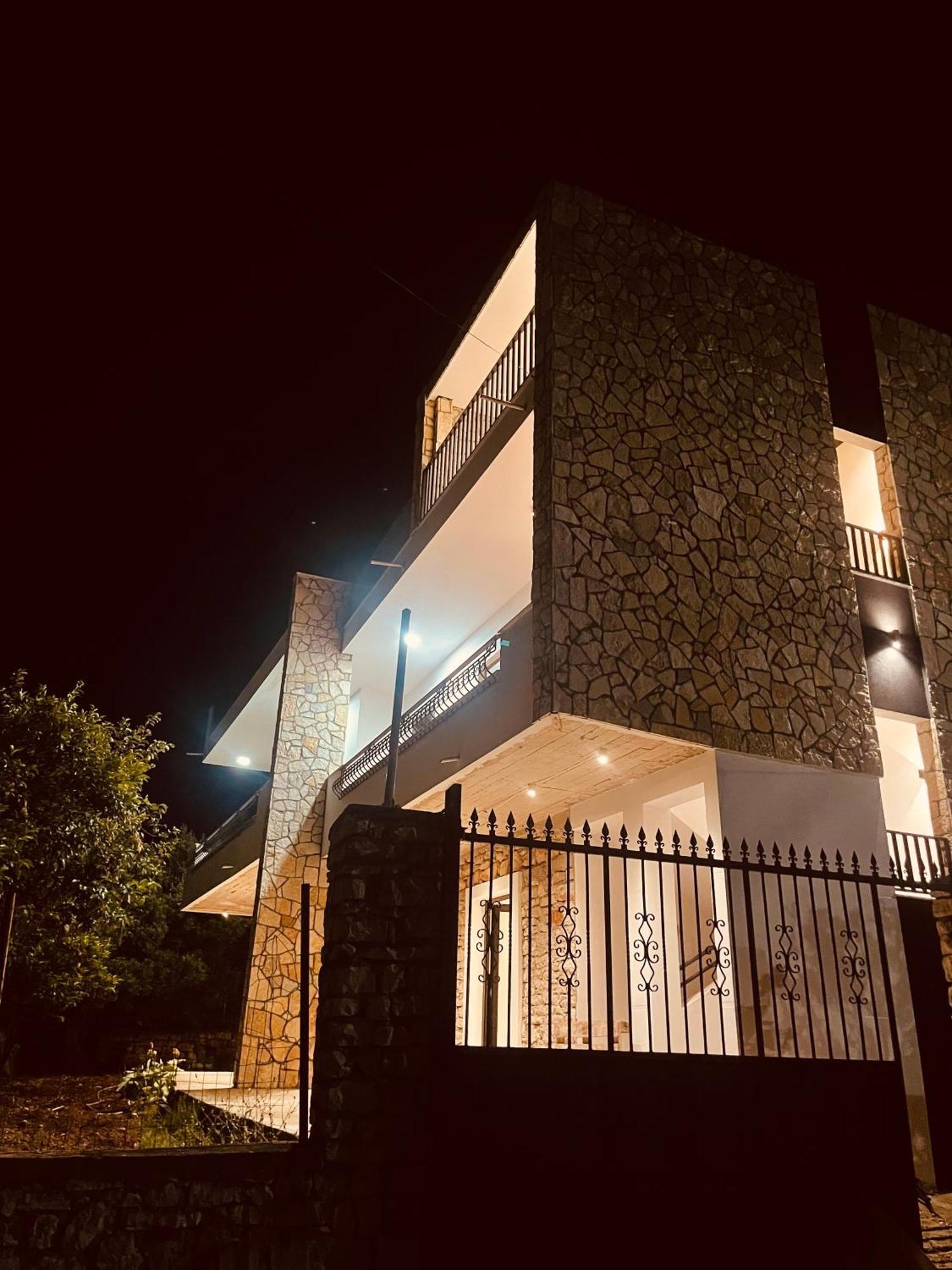 Comfort Guest Rooms Vila Hm ซารานเดอ ภายนอก รูปภาพ